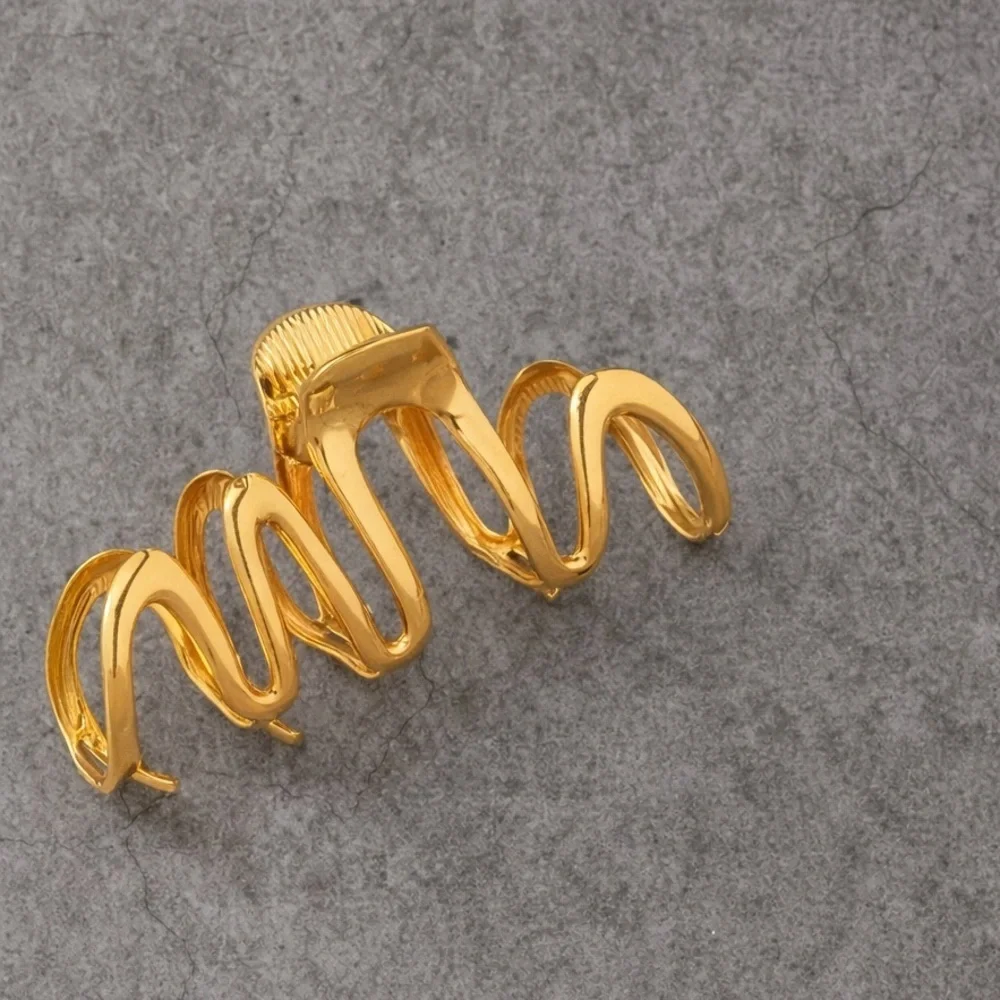 Gold Wavy Hair Claw Clip